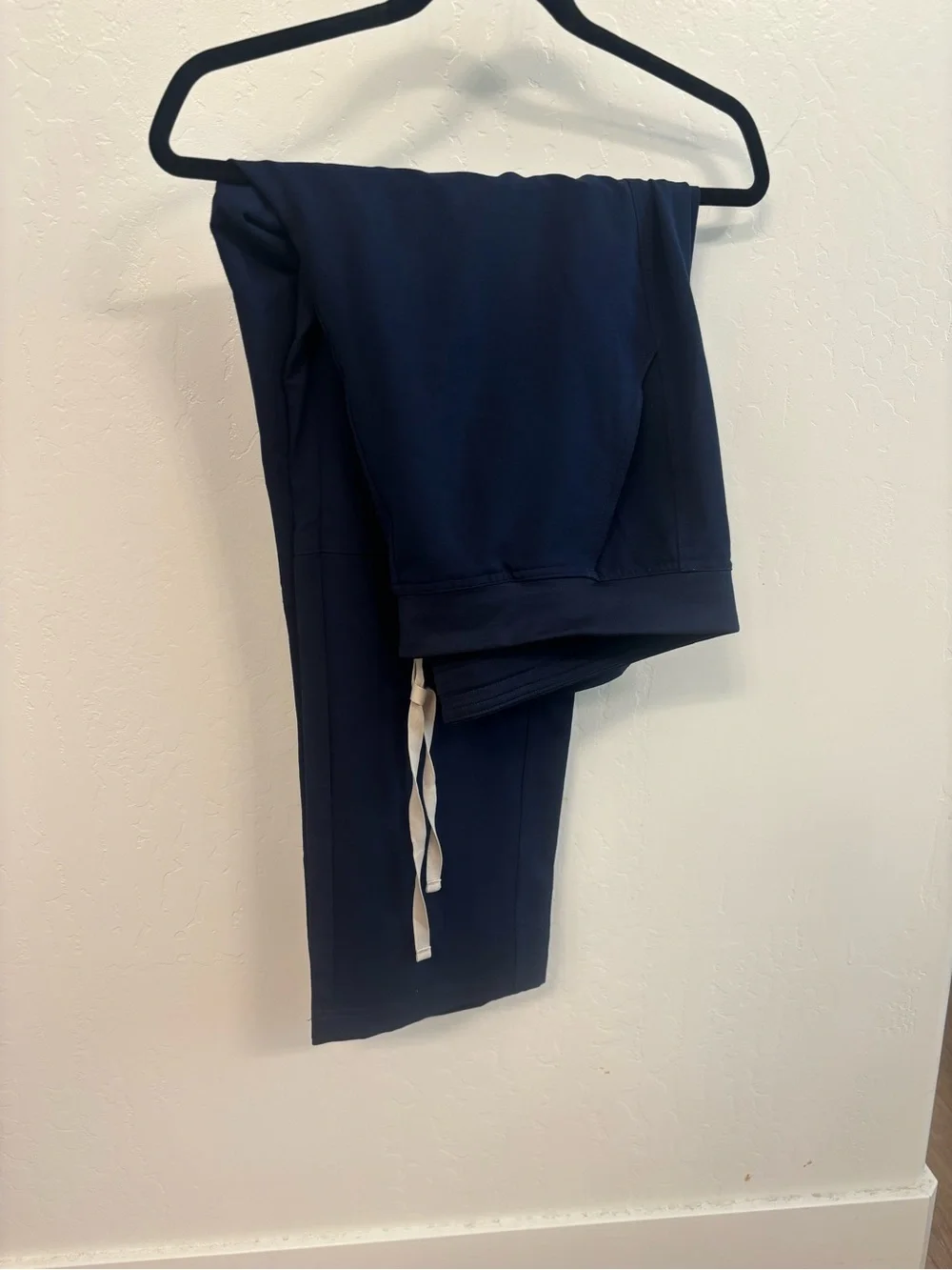 FIGS Navy straight leg jogger scrub pants